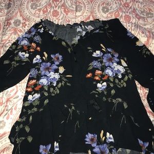 Floral Blue American Eagle blouse